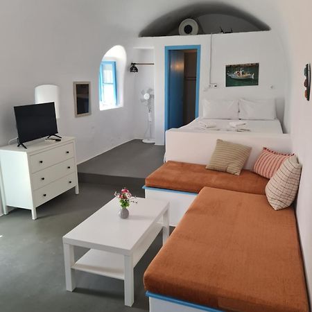 Appartement Kamaraki Aroniadika à Kýthira Extérieur photo